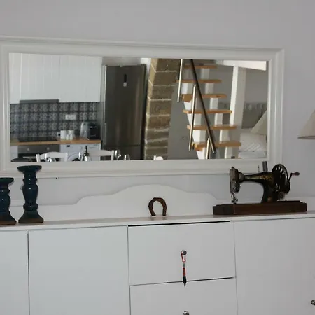 度假居 The Red Door In