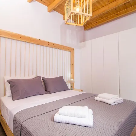 The Red Door In Tatil Evi