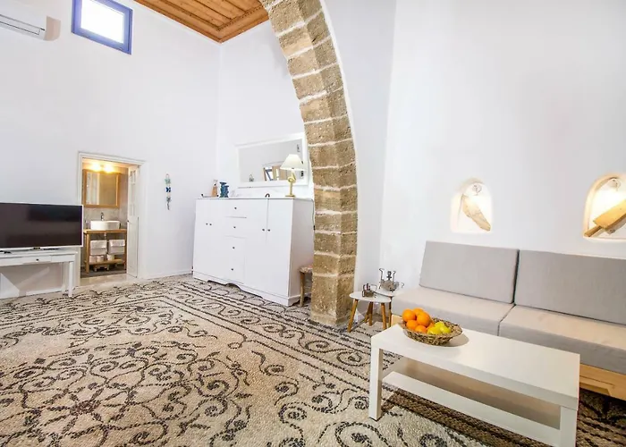 The Red Door In Tatil Evi