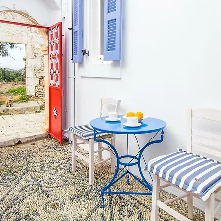 The Red Door In بيت للعطل *